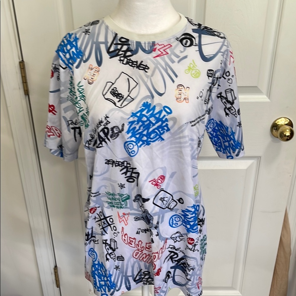 FRESH PRINTS OF BELAIR NWOT SIZE MEDIUM